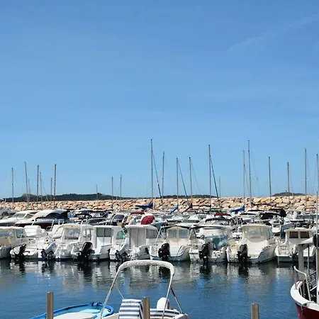 アパート Refait A Neuf Avec Climatisation - - Fr-1-845-9 *